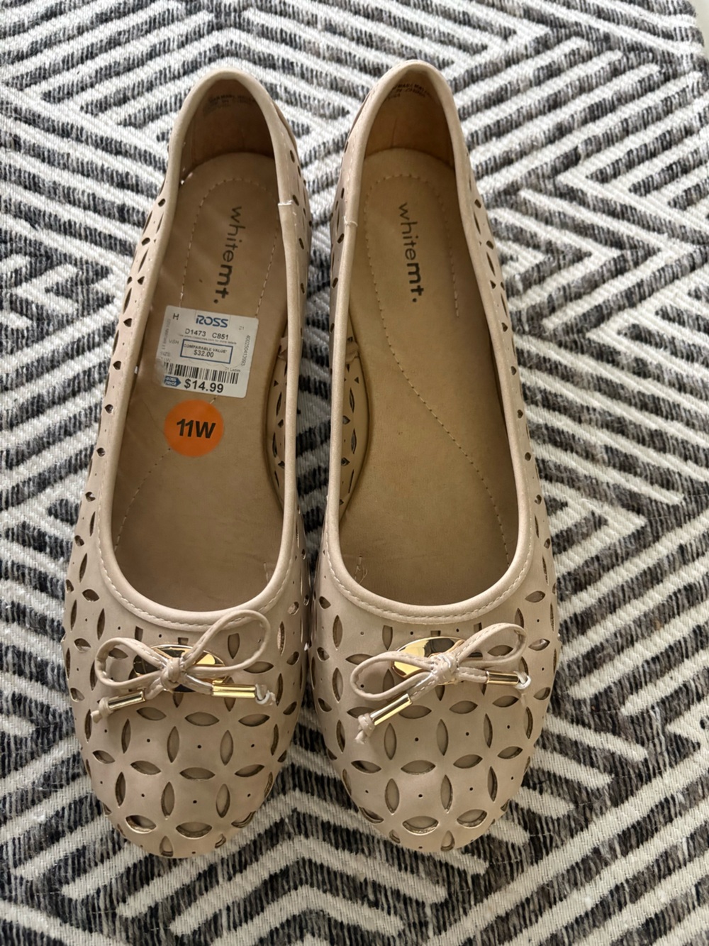 White Mountain Nude/Beige Laser-Cut Bow Ballet Flats 11W